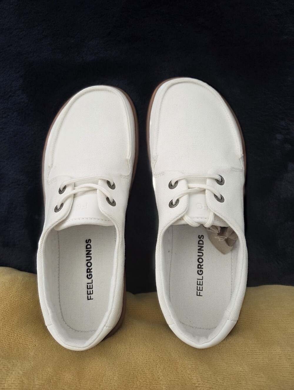 NIB, FEEL GROUNDS Canvas Lace-Up Shoes in White - EU size 39, NEVER WORN